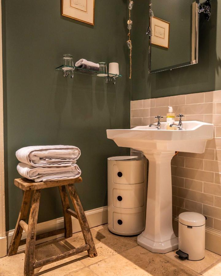 ネアン Washington House Bed & Breakfast エクステリア 写真