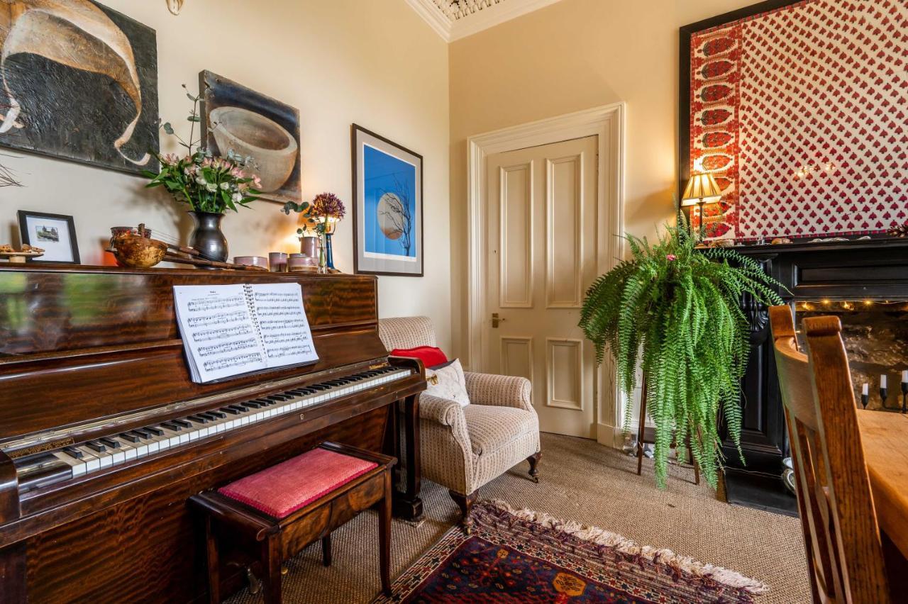 ネアン Washington House Bed & Breakfast エクステリア 写真