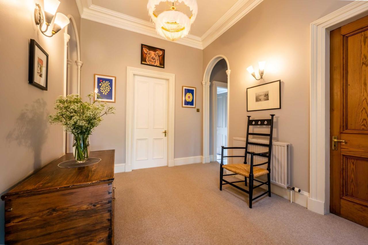 ネアン Washington House Bed & Breakfast エクステリア 写真