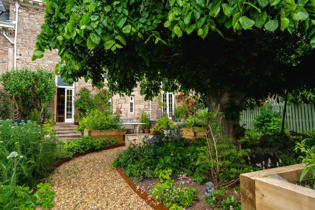 ネアン Washington House Bed & Breakfast エクステリア 写真