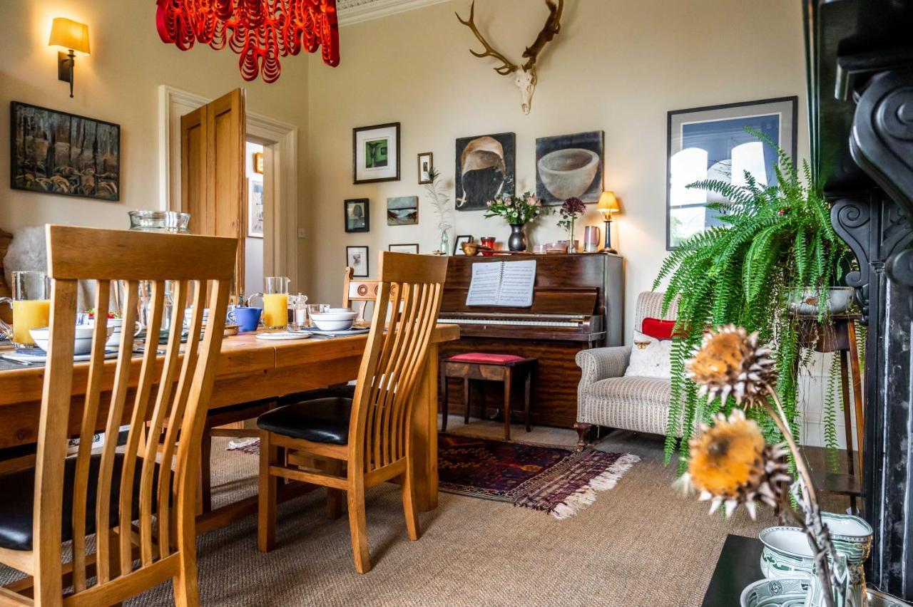 ネアン Washington House Bed & Breakfast エクステリア 写真