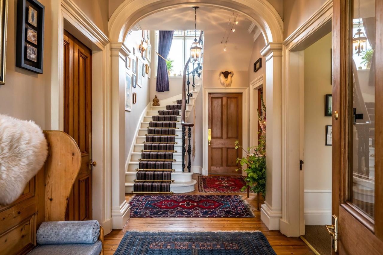 ネアン Washington House Bed & Breakfast エクステリア 写真